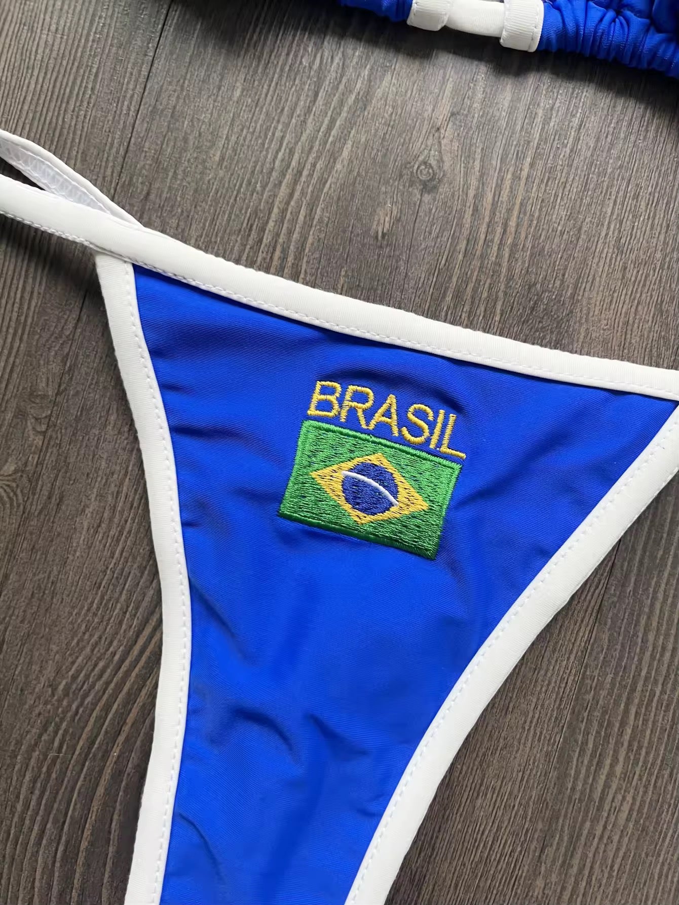 Beachwear | Bikini Brasil Tropical – Stampa Verde e Oro