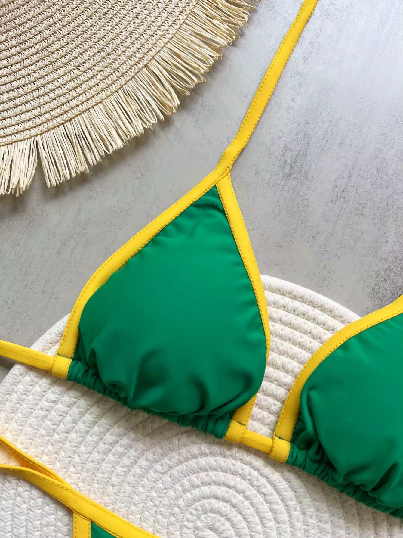 Beachwear | Bikini Brasil Tropical – Stampa Verde e Oro