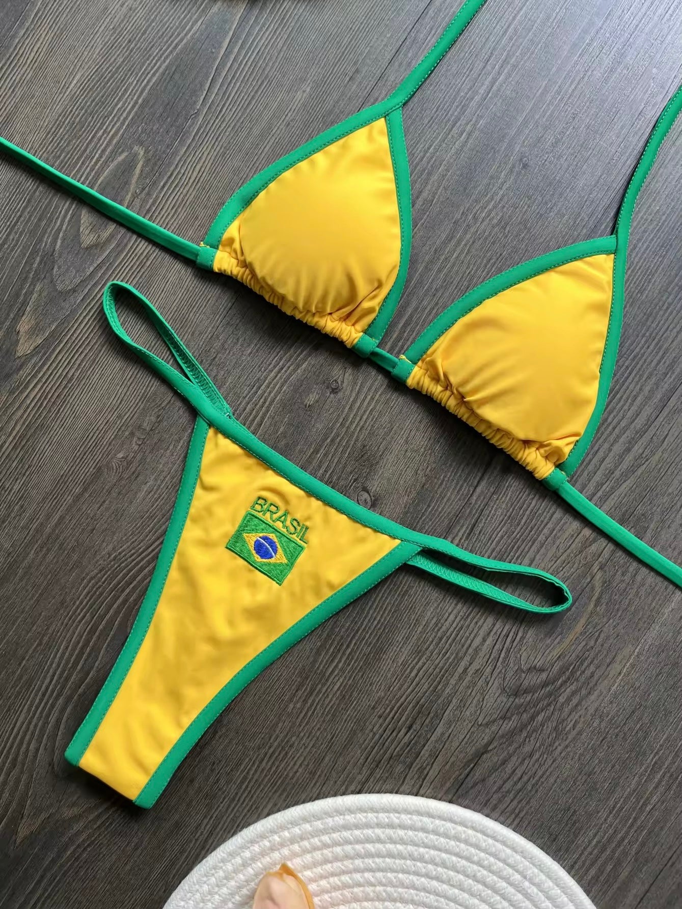 Beachwear | Bikini Brasil Tropical – Stampa Verde e Oro